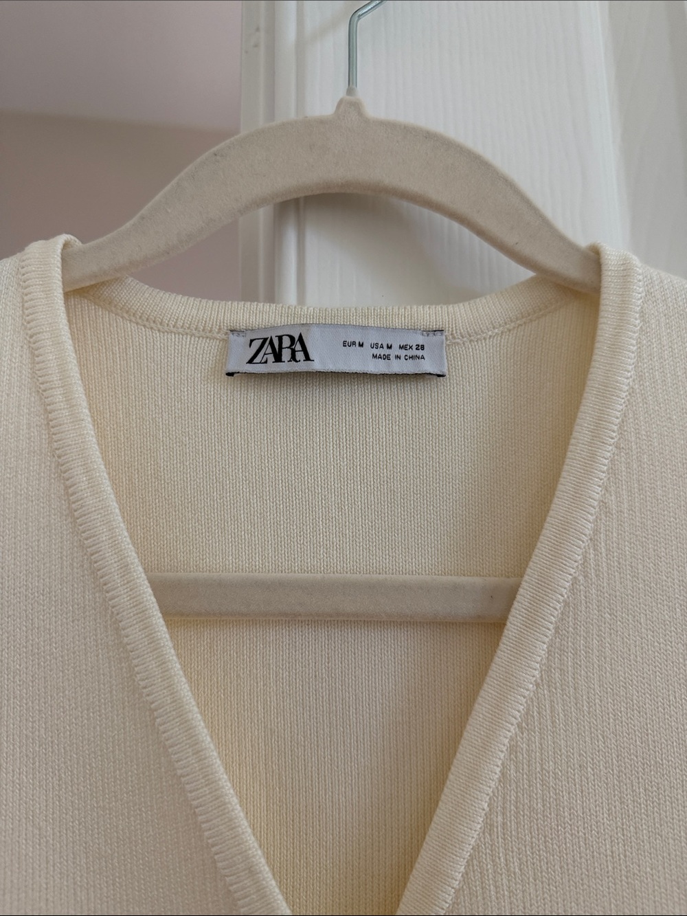 Zara Cream Sleeveless Buttoned Knit Vest - Picture 2 of 5